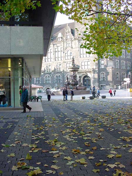 Von-der-Heyd-Platz--Richtung-Neptunbrunnen